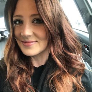 Meet your Posher, Leanna